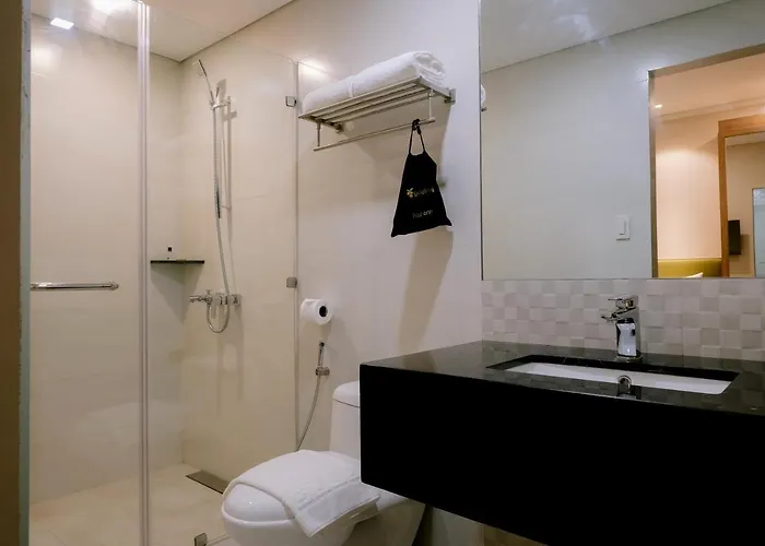 Hotel Goldberry And Cebu Stadt