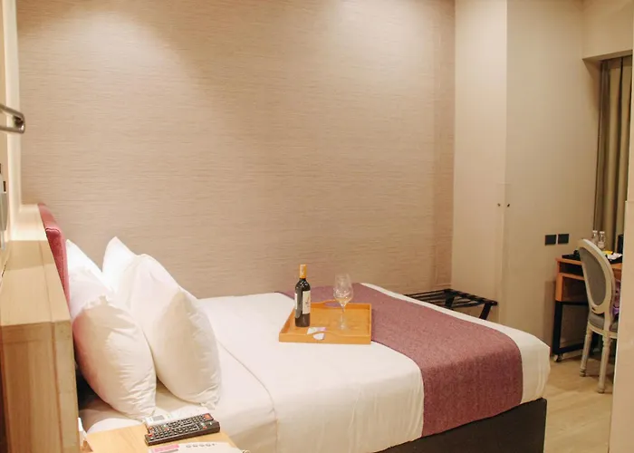 Goldberry And Hotel Cebu Stadt